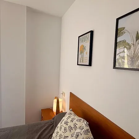 Cozy With Large Beachfront Terrace * L' Escala
