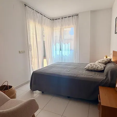 Cozy With Large Beachfront Terrace * L' Escala