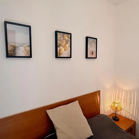 Appartement Cozy With Large Beachfront Terrace