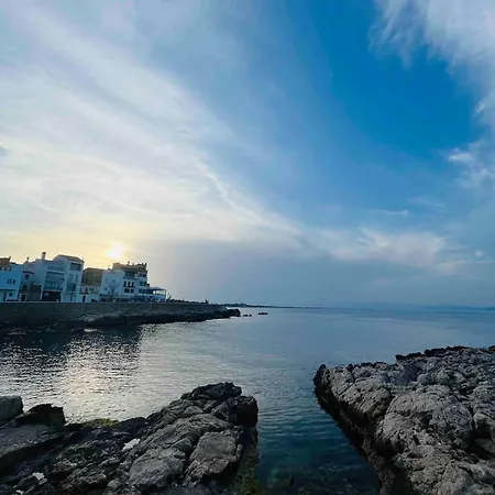 Apartman Cozy With Large Beachfront Terrace *