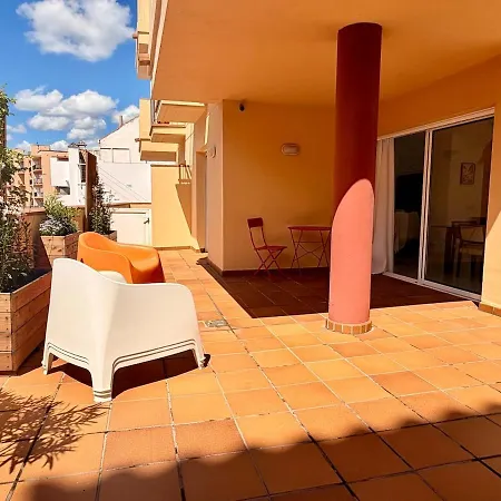 Cozy With Large Beachfront Terrace Apartman L' Escala