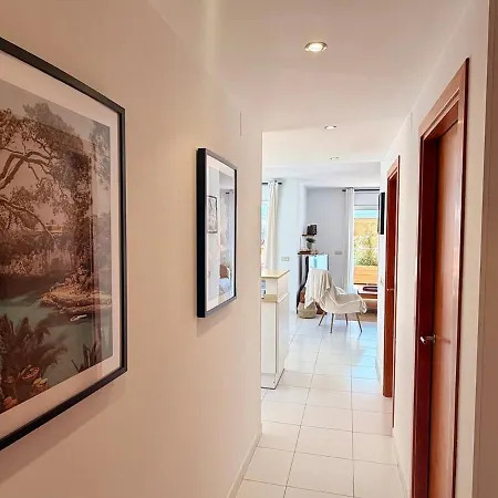 Appartement Cozy With Large Beachfront Terrace *